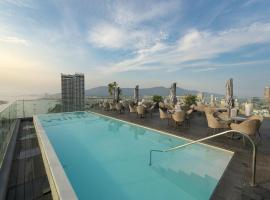 Viesnīca Wink Danang Riverside, Unscripted by Hyatt - 24 Hours stay pilsētā Dananga