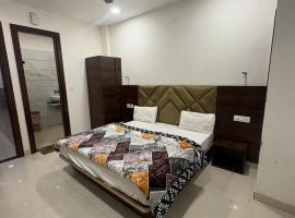UV Inn Just 50 meters from Golden temple, khách sạn ở Amritsar