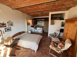 Tuscan charm with a sea view