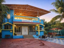 Velankanni Villa with Private Pool, hotel en Mānda