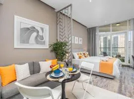 Boutique Apartment Canal Views - Downtown