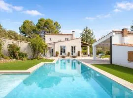 Aurenza - Piscine - Jardin paysager - Vue campagne