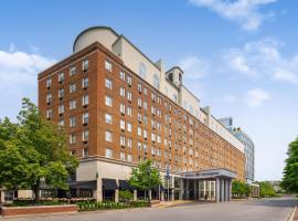 Hilton Orrington/Evanston, отель в городе Эванстон