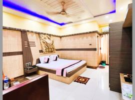 Ellora Hotel AC Or Non AC Room, hotel v mestu Kuch Bihār