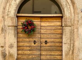 Rifugio del vicolo, hotel in Lucoli Alto