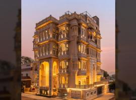 The Classic Crown Udaipur - A Luxury Hotel by Lake Pichola, hotelli kohteessa Udaipur