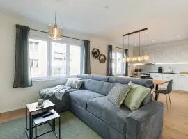 Central Alpine Stay - Modern & Free Parking