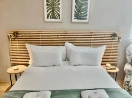 The Botanic High Gold