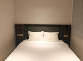 The Hanoman Serenity House Manahan by Sajiwa: Bonorejo şehrinde bir otel