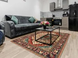 Near LFC & City Budget LongTerm Free Parking