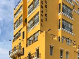 Mar Mkhayel Studios, hotel v destinácii Al Ḩārah
