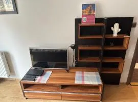 Rooms with shared bathroom and kitchen in center of Old Town