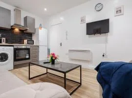 Ideal Work Trips Washer SofaBed Free Parking