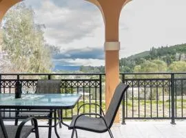 Greenhill Escape Spiros & Eleni