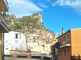Maistu Pilia climber's rooms Ulassai, hotel di Ulassai