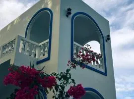 De BOUGENVILLE Tulap Beach Front