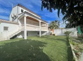 Villa de charme à deux pas du pont Van Gogh