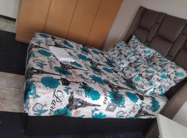 Lenasia south guest house โรงแรมในLenasia