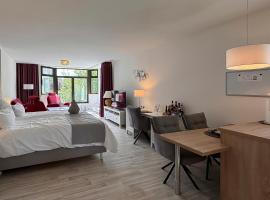 Haus Roseneck mit gratis Zugang zur Jod-Sole-Therme: Bad Bevensen şehrinde bir otel