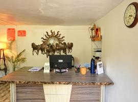 Rudrakshi Inn, khách sạn ở Mount Ābu