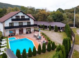 Complex Moara Hucului, hotell sihtkohas Negreni