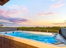 Beachfront l Swim Spa l Modern Interior l Beautiful Views
