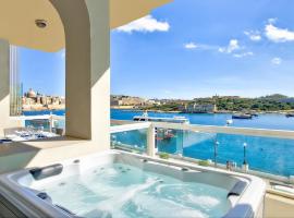Tigné Luxury Seafront Apartments & Penthouse with Heated Jacuzzi, hotel a Sliema