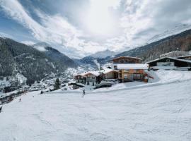 Chalets - The Peak, hotel v Söldenu