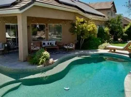 3BR Family Home with Pool and Hot Tub
