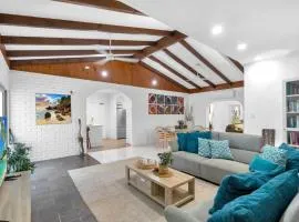 The Grand Canopy House Family Home with Pool