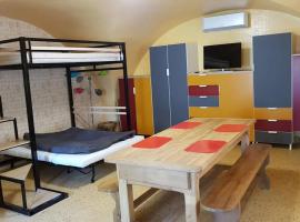 Studio cozy à Aydat avec air conditionné, 26 m², hotel a Aydat