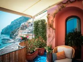 Breathtaking Suite with Sea View in the Heart of Positano
