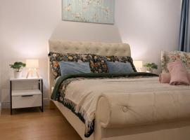 Spacious Double Room in Shared Flat, hotel a Sutton