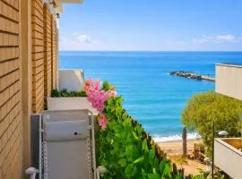 Kalamata Coastal Nest Modern Seaside Escape