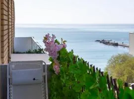 Kalamata Coastal Nest Modern Seaside Escape