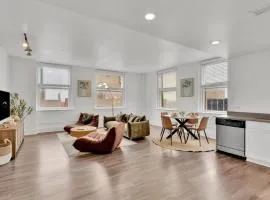 HEB02 Stylish & Cozy 2 Bedroom Condo Downtown Fort Worth, Free Parking, Walk to Convention Center