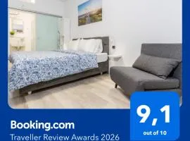 Private room #1 with King Size, ground floor, AC, only 2min to RAB