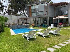 Asia Country Escape with Pool and Garden close to Beach, viešbutis mieste Asia
