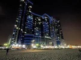 Luxury Apartment Sea view - AJMAN Corniche UAE