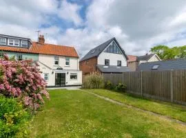 3 Bed in Southwold oc-19nr