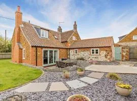 4 Bed in Ringstead oc-1672