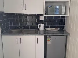 The Hideaway in Southernwood Guest House