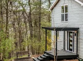 The Nest - Soaking Tub & Views - Stay with Branch