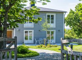 Modern Holiday Home With View And Boat In Aspö, Hotel in Drottningskär