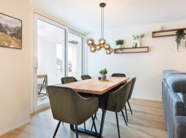 Spacious & Modern Apt - Balcony & Parking, hotel a Spiez