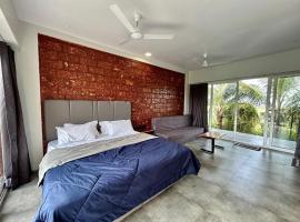 River Stone Resort โรงแรมในDāndepāda