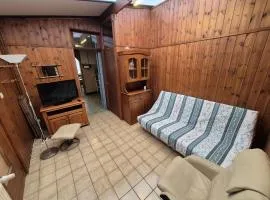 Charmante Maison à Berck-Plage, 2 Chambres, WiFi Inclus - FR-1-674-38