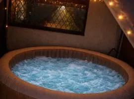 Alton Towers & Foxtail Barns & Oak Barns & Peak District