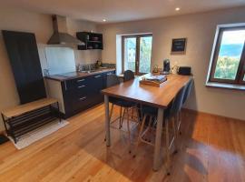 Appartement 4 personnes sur les hauteurs d'Eygliers, hotel di Eygliers