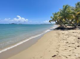 PR Beach Oasis 3 Min Walk to Sand w Patio and Yard, hotel in Naguabo